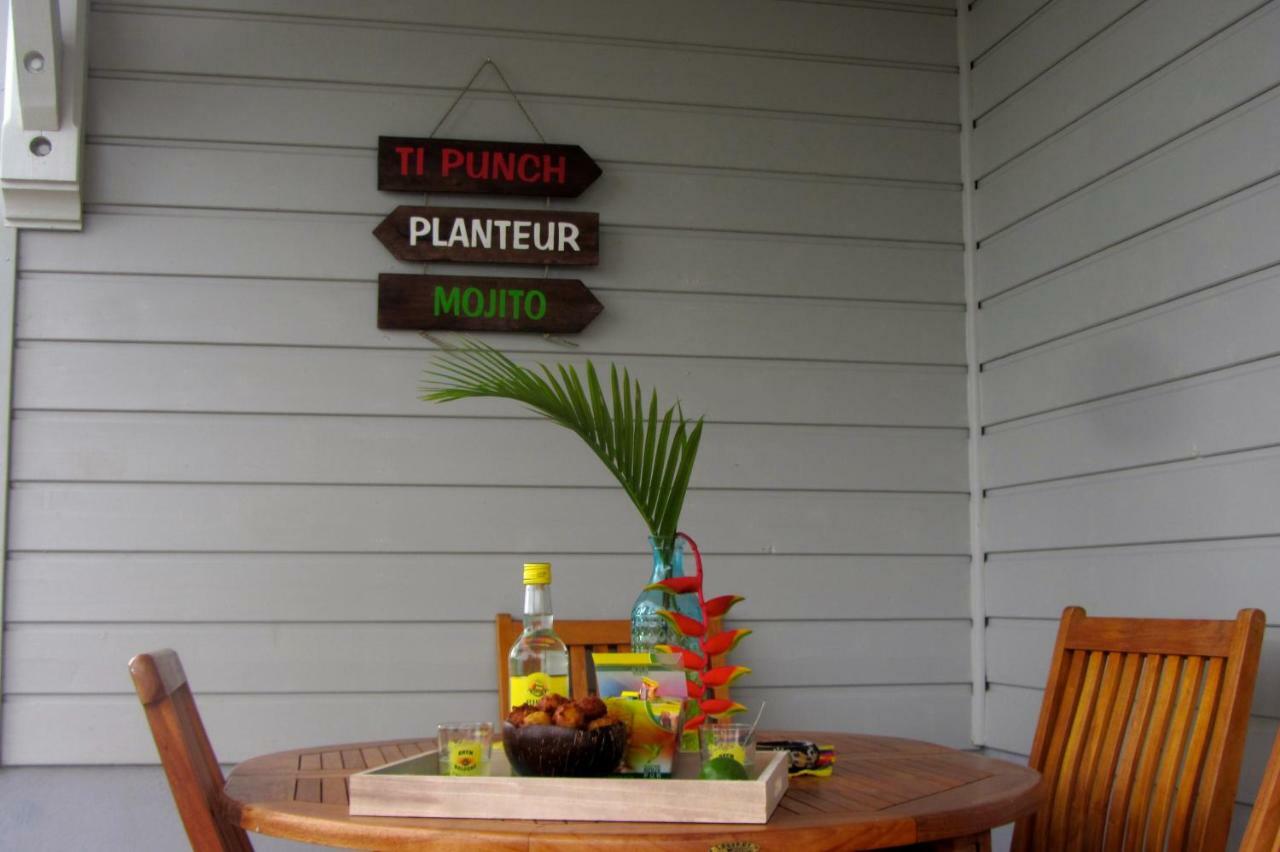 Or Bleu-Bungalow Volcan Soufriere-Vue Sur Mer 圣克洛德 外观 照片