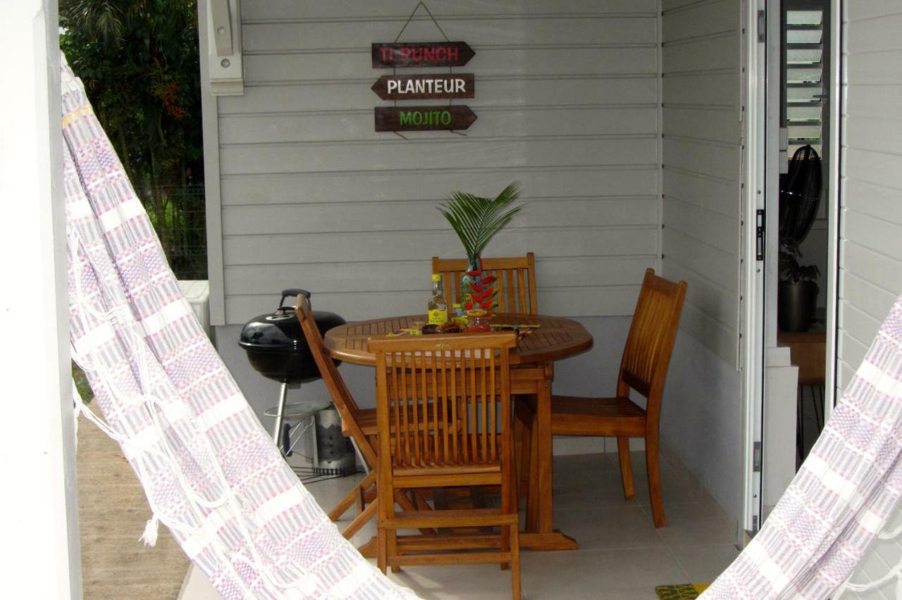 Or Bleu-Bungalow Volcan Soufriere-Vue Sur Mer 圣克洛德 外观 照片
